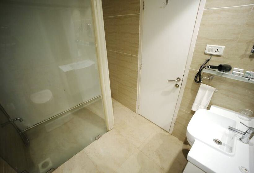 ホテル The Byke Suraj Plaza Pure Veg, Thane