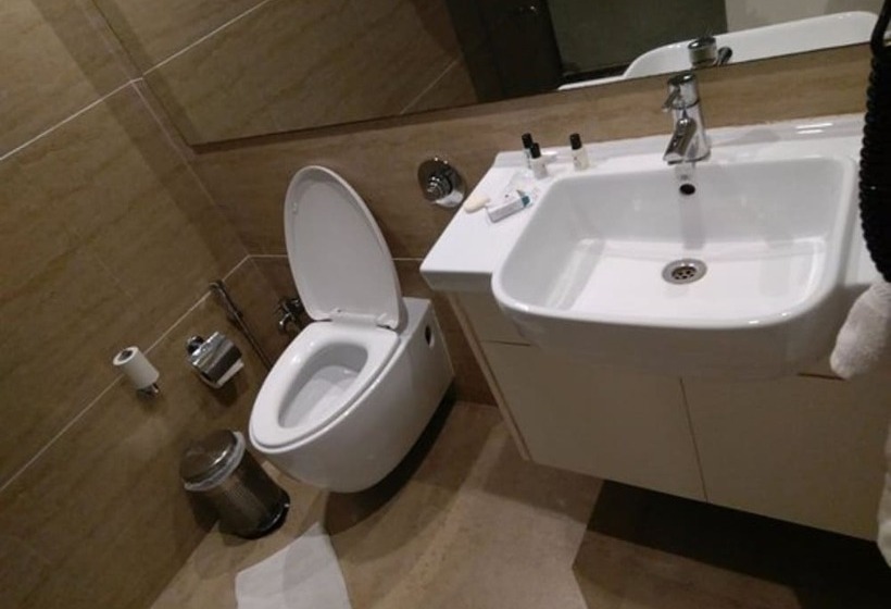 בית מלון כפרי The Byke Suraj Plaza Pure Veg, Thane