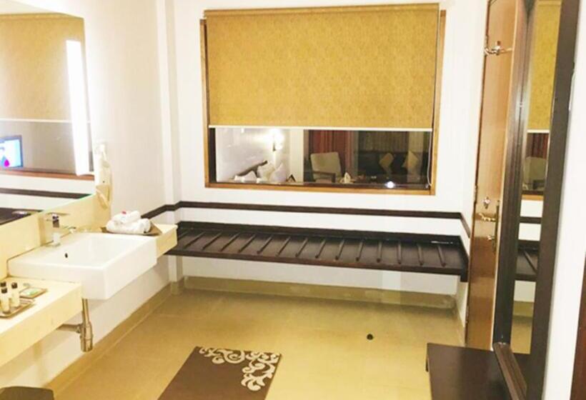 Отель The Chumbi Mountain Retreat & Spa