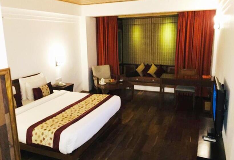 Отель The Chumbi Mountain Retreat & Spa