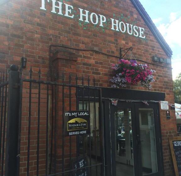 Отель The George Inn