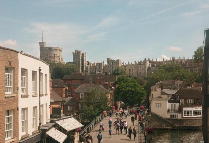 Отель The George Inn