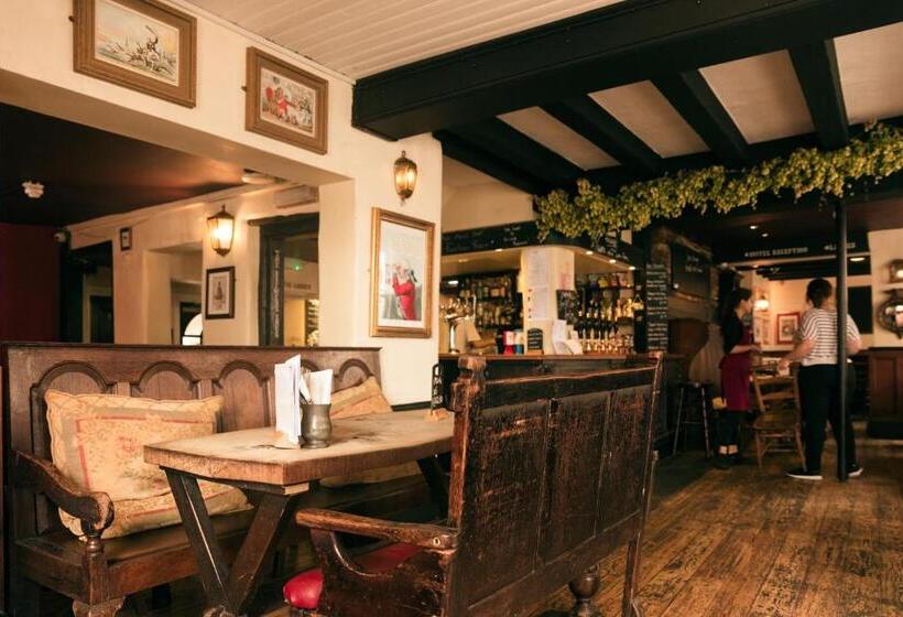 Отель The George Inn