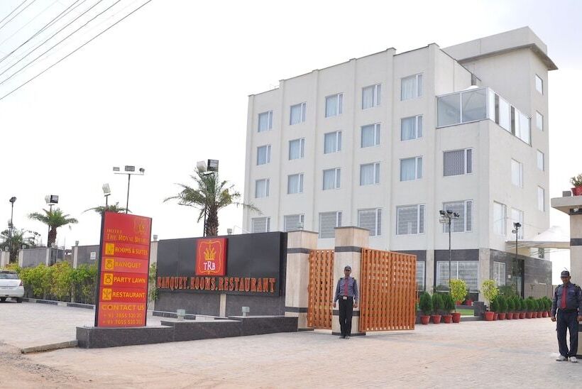 Отель The Royal Bharti