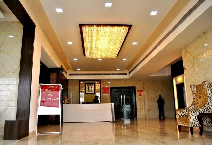 Отель The Royal Bharti