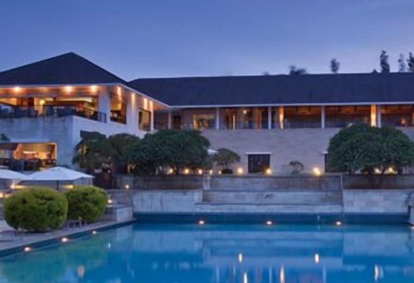 هتل The Serai Chickmagalur