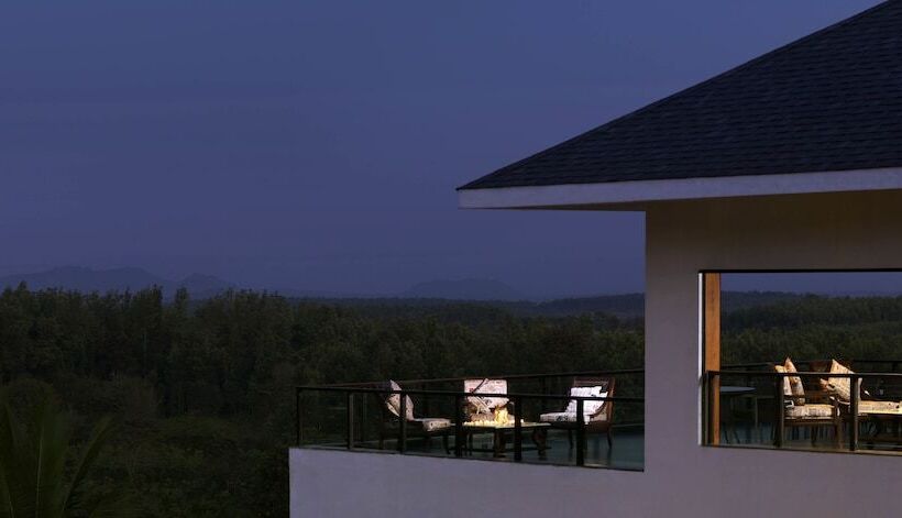 هتل The Serai Chickmagalur