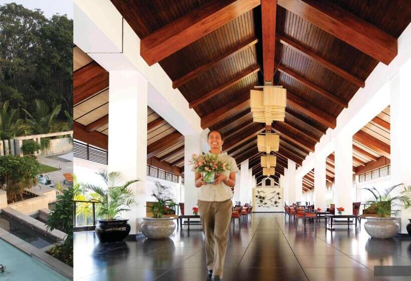 هتل The Serai Chickmagalur