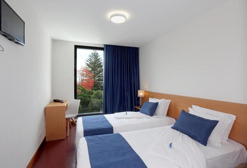 Отель Thomas Place