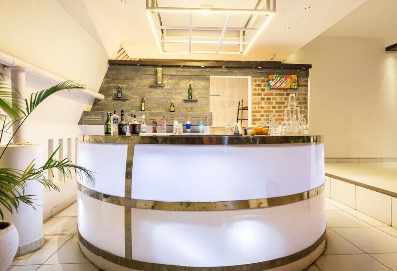 בית מלון כפרי Treebo South Avenue, 700 Mts From Promenade Beach