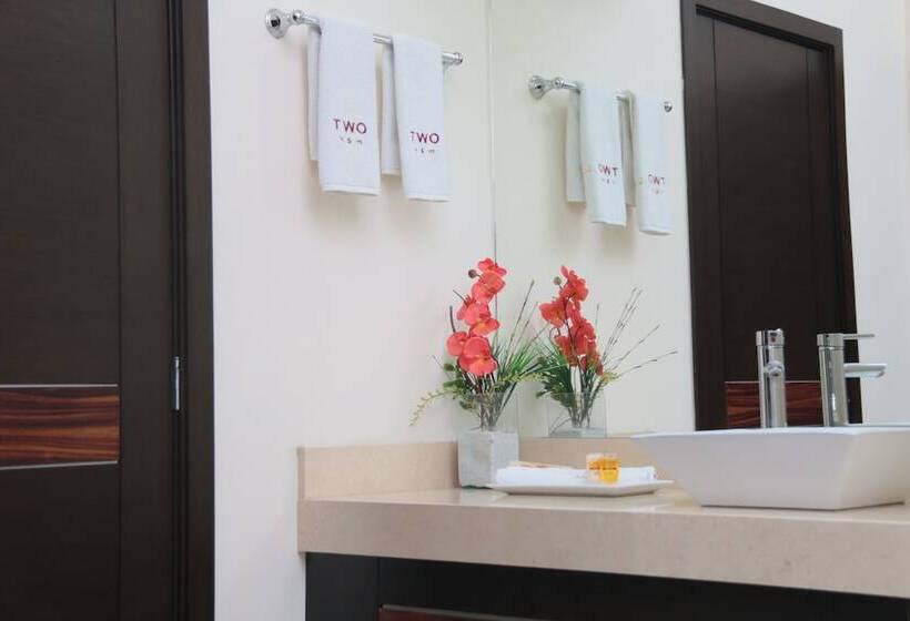 Отель Two Select