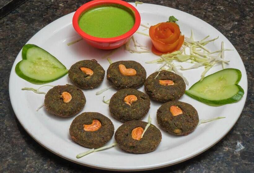 호텔 Uddhav Vilas A Family