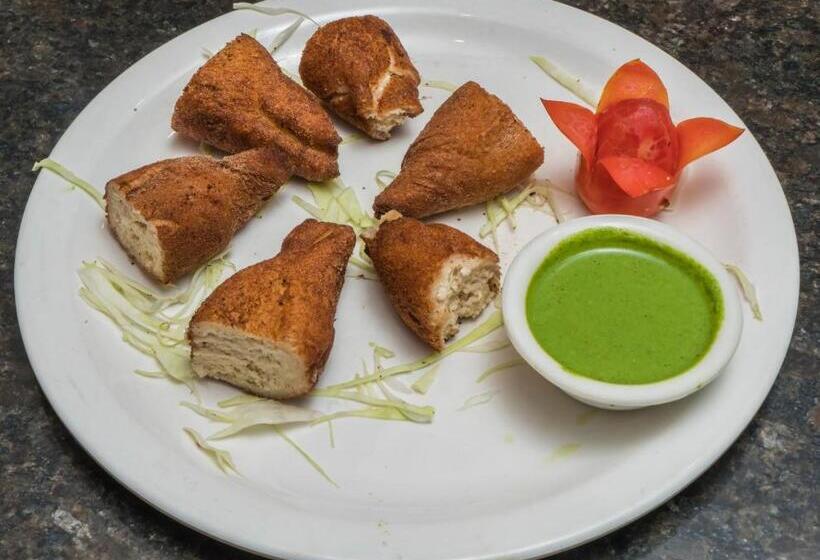 호텔 Uddhav Vilas A Family