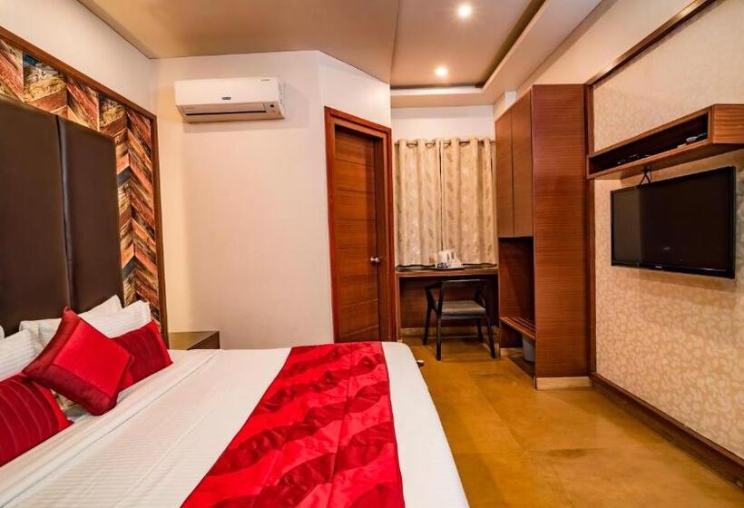 호텔 Uddhav Vilas A Family