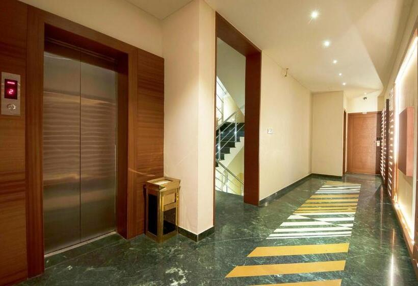 호텔 Uddhav Vilas A Family