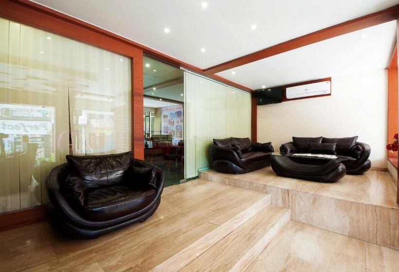 호텔 Uddhav Vilas A Family