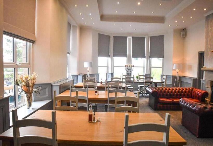 בית מלון כפרי Whiston Hall