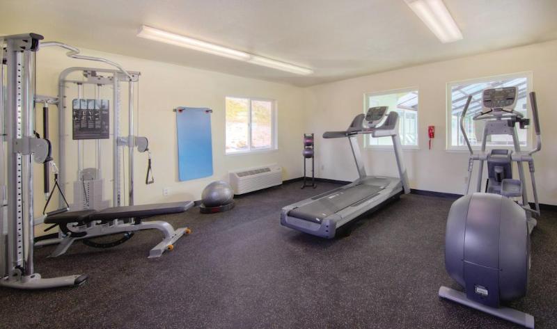 فندق Worldmark Surfside Inn