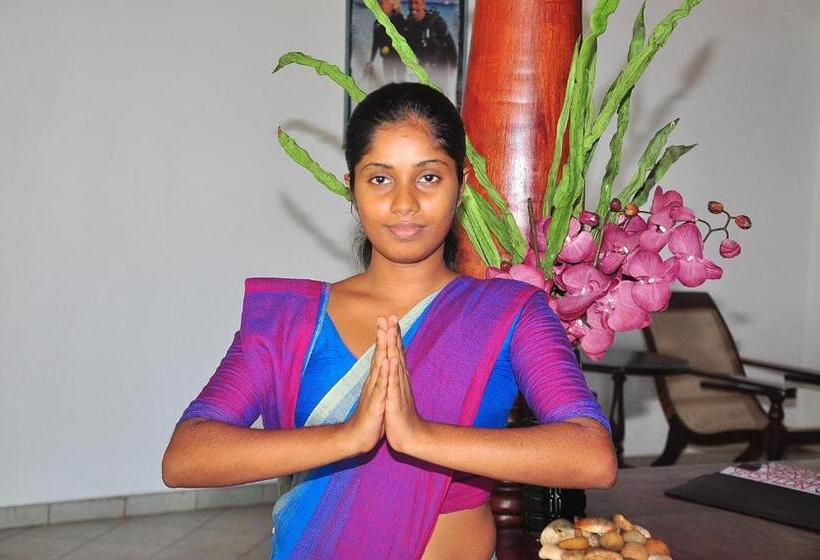 호텔 Ypsylon Tourist Resort