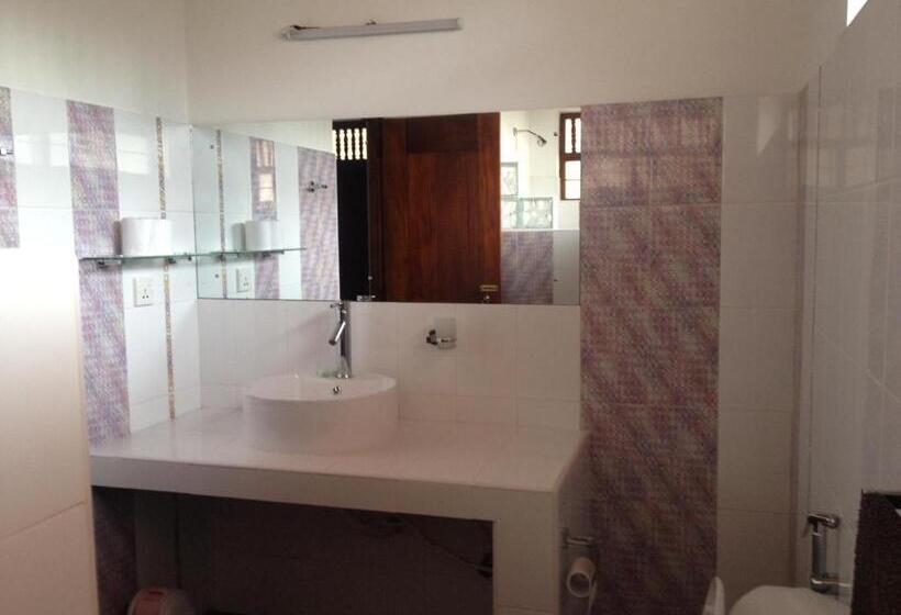 호텔 Ypsylon Tourist Resort