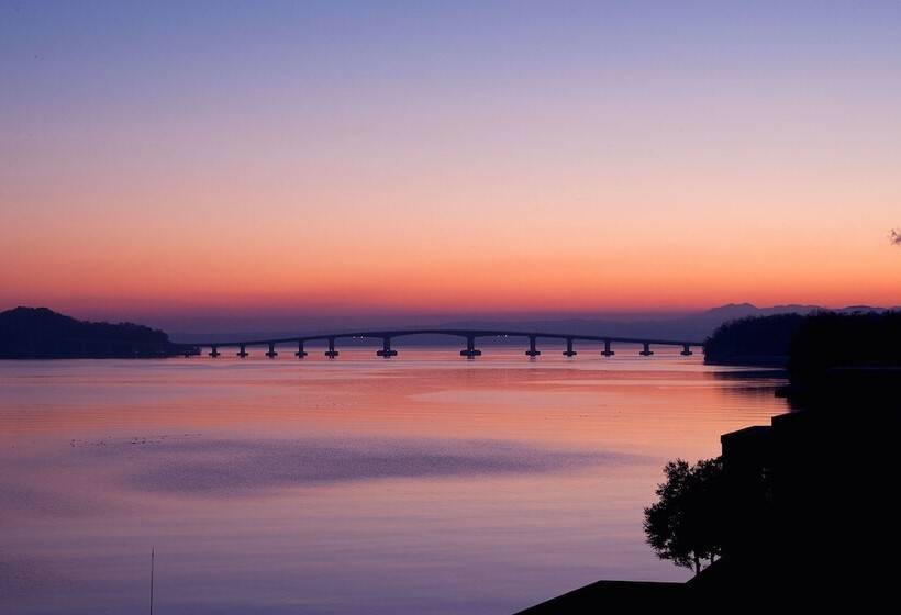 Отель Yukemurino Yado Biwanso