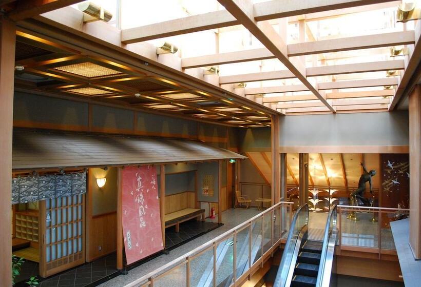 Отель Yukemurino Yado Biwanso