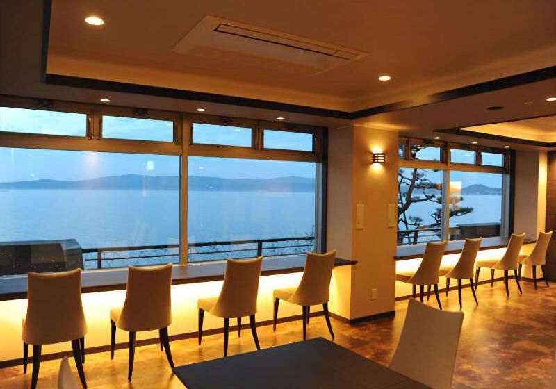 Отель Yukemurino Yado Biwanso