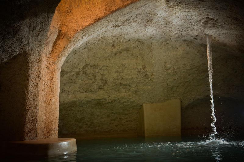 هتل Zentik Project & Saline Cave