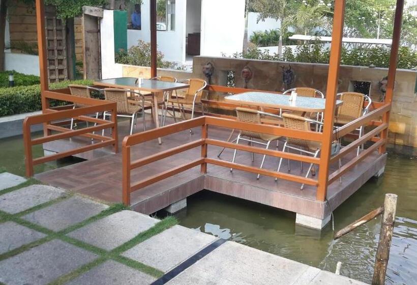 Mrugavani Resort & Spa