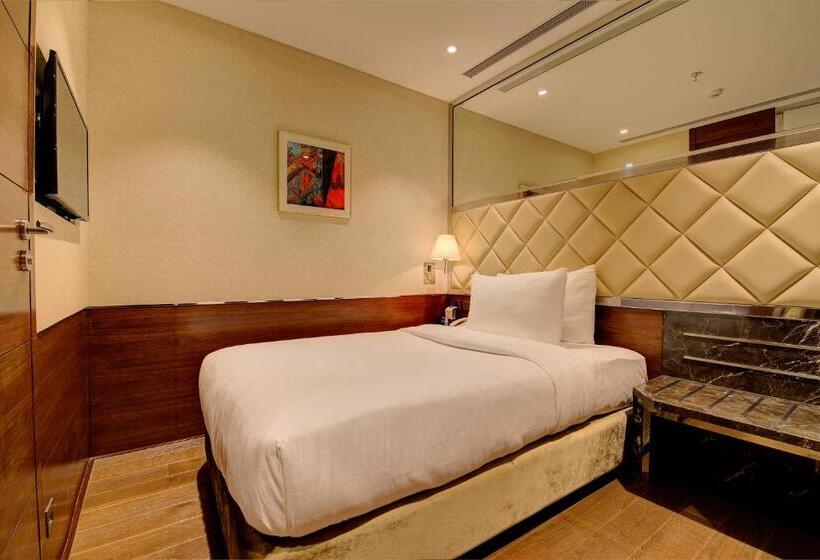 Niranta Airport Transit Hotel & Lounge Terminal 2 Arrivals