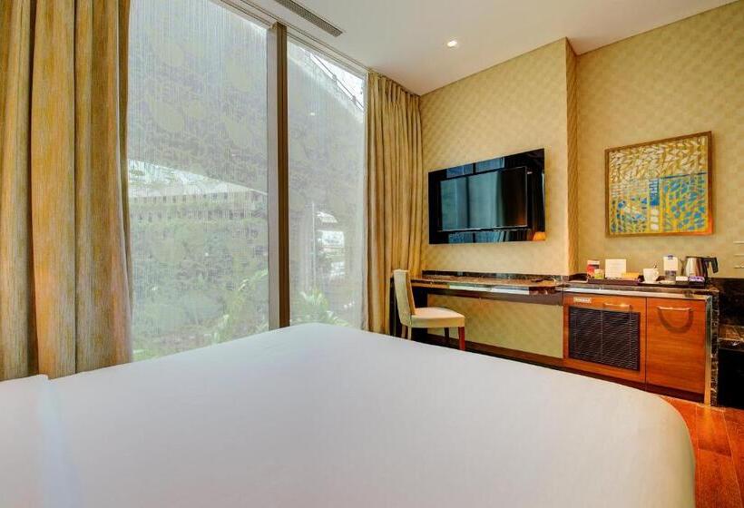 Niranta Airport Transit Hotel & Lounge Terminal 2 Arrivals