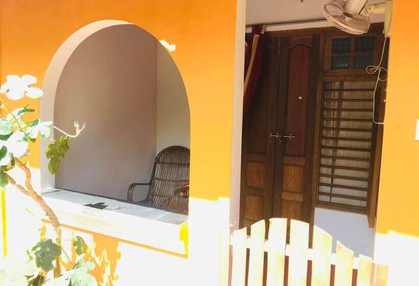 Пансион Jicky S Nest