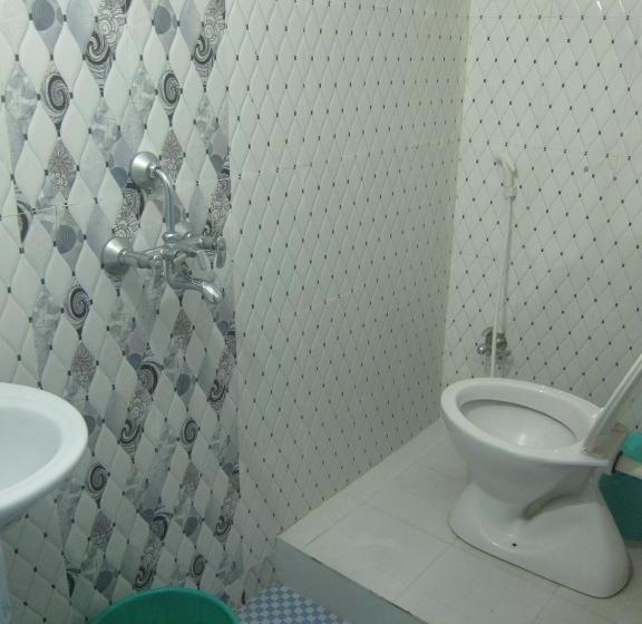 بنسيون Kedar Guest House  Feel At Home