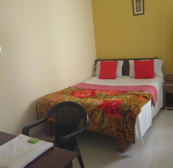 بنسيون Kedar Guest House  Feel At Home