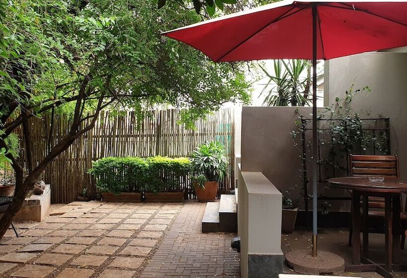 بنسيون Khayamanzi Guesthouse