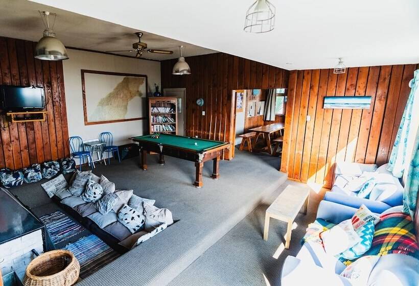 Pinedale Lodge & Apartment