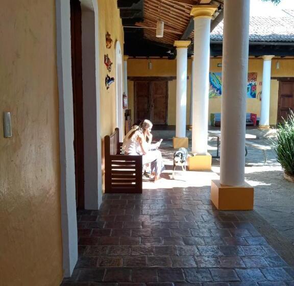 Rossco Backpackers Hostel