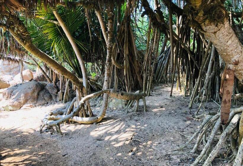 Thaproban Pavilion Resort & Spa