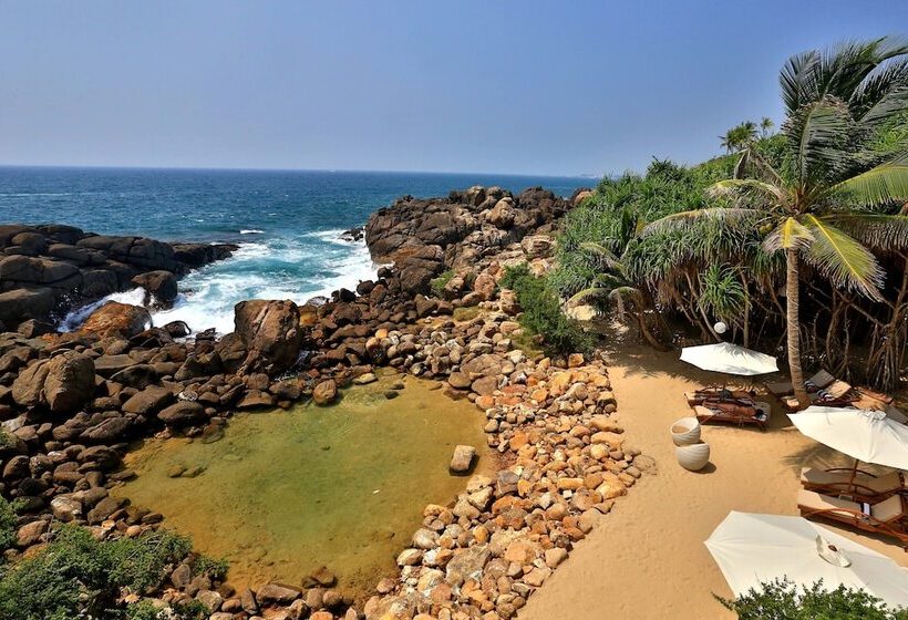 Thaproban Pavilion Resort & Spa