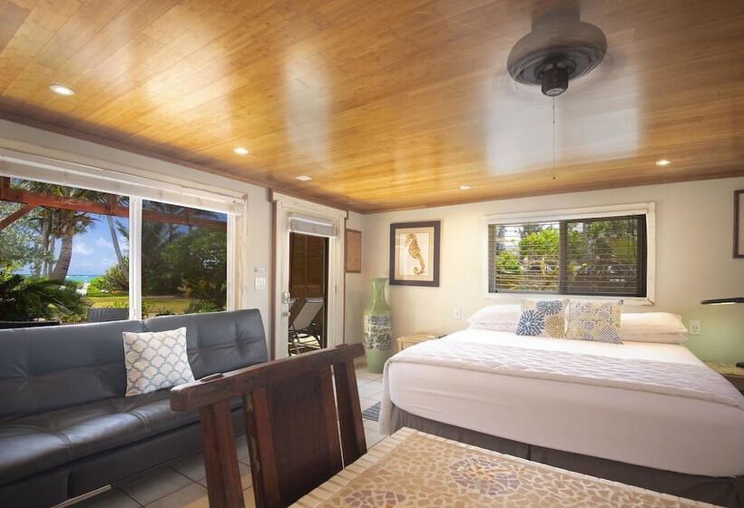 Tiki Moon Villas