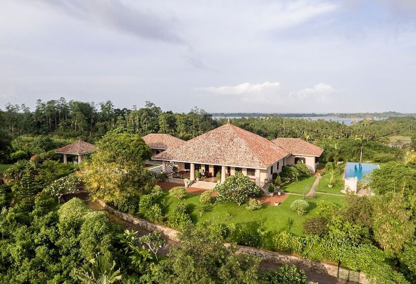 Villa Mayurana By Edwards Collection