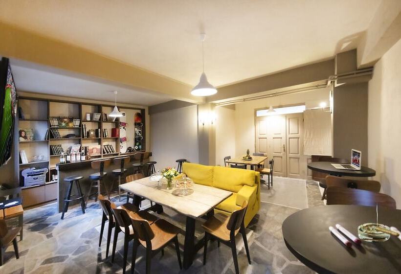 هتل Stone Suites By White Hills