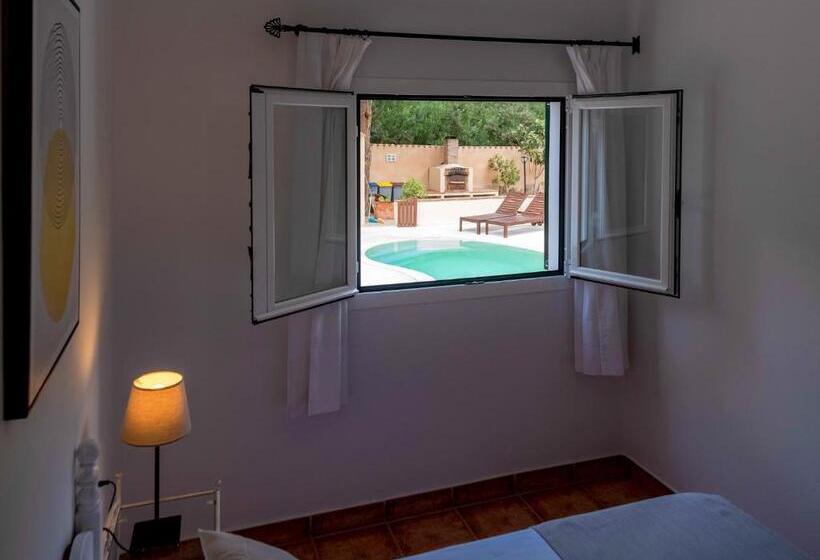 Apartamentos El Pino  Formentera Break