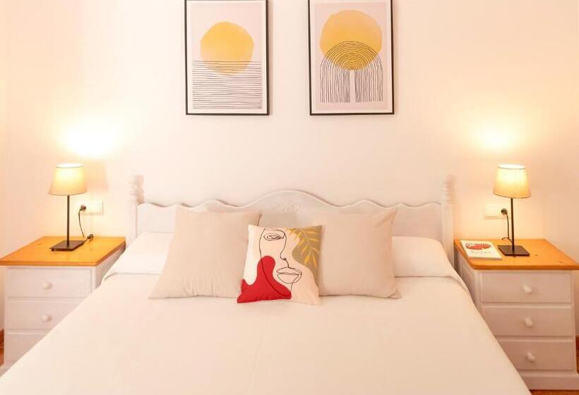 Apartamentos El Pino  Formentera Break