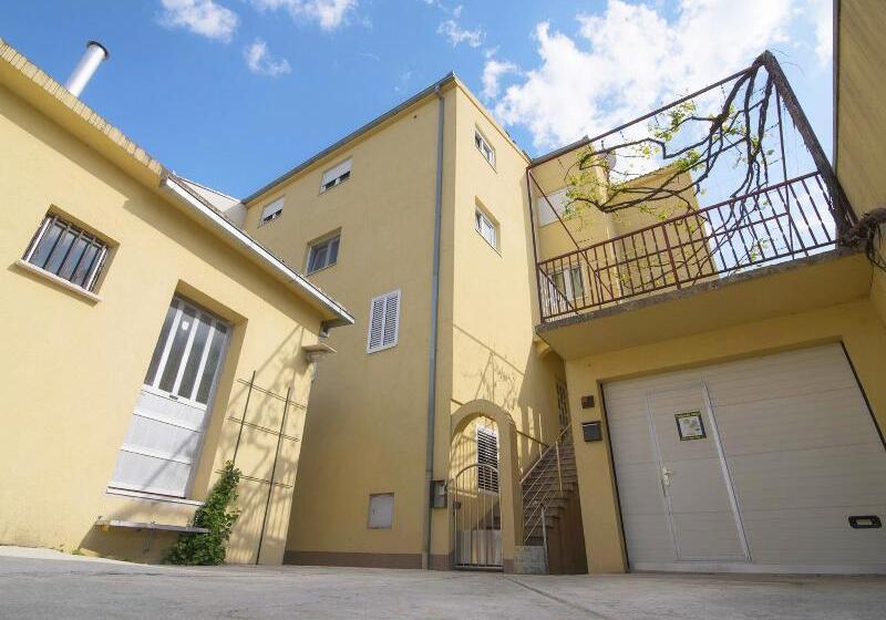 호텔 Apartment Iskra