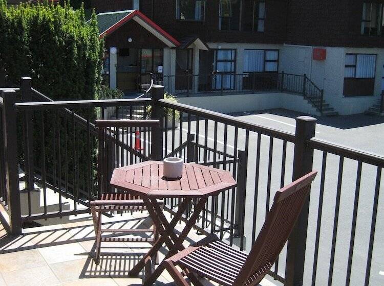 755 Regal Court Motel