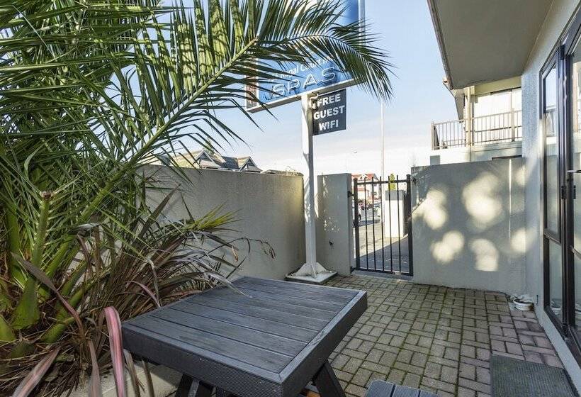 755 Regal Court Motel