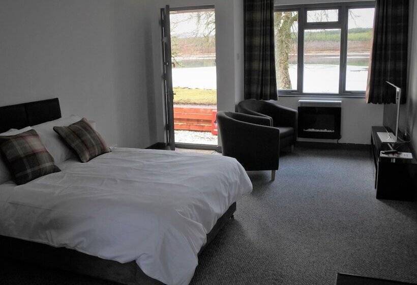 مبيت وإفطار Altnacealgach Motel