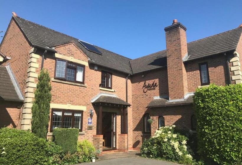 ベッドアンドブレックファースト Ayuda House