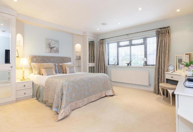 ベッドアンドブレックファースト Ayuda House